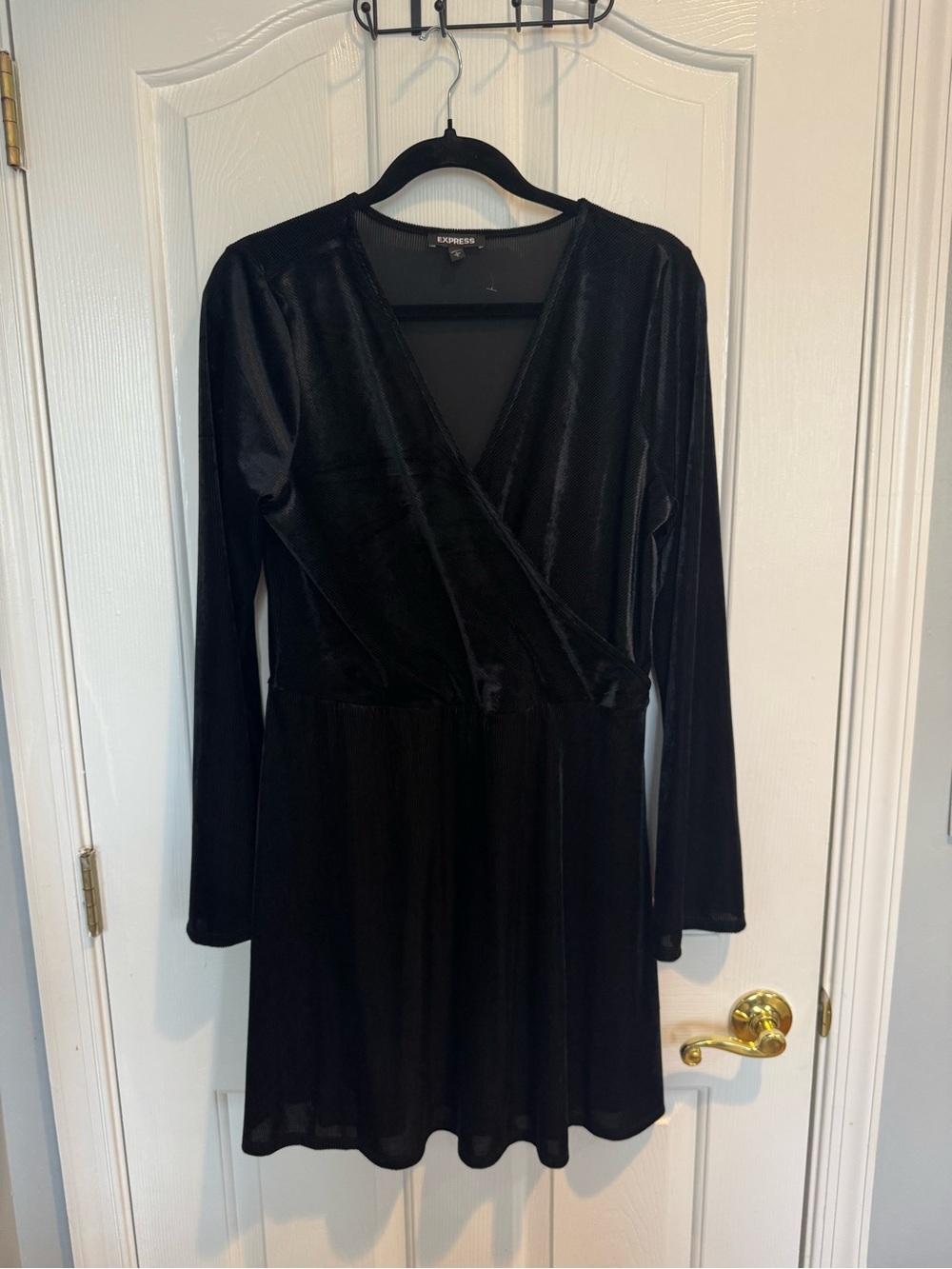 Express Black Velvet-Look Long Sleeve Tunic